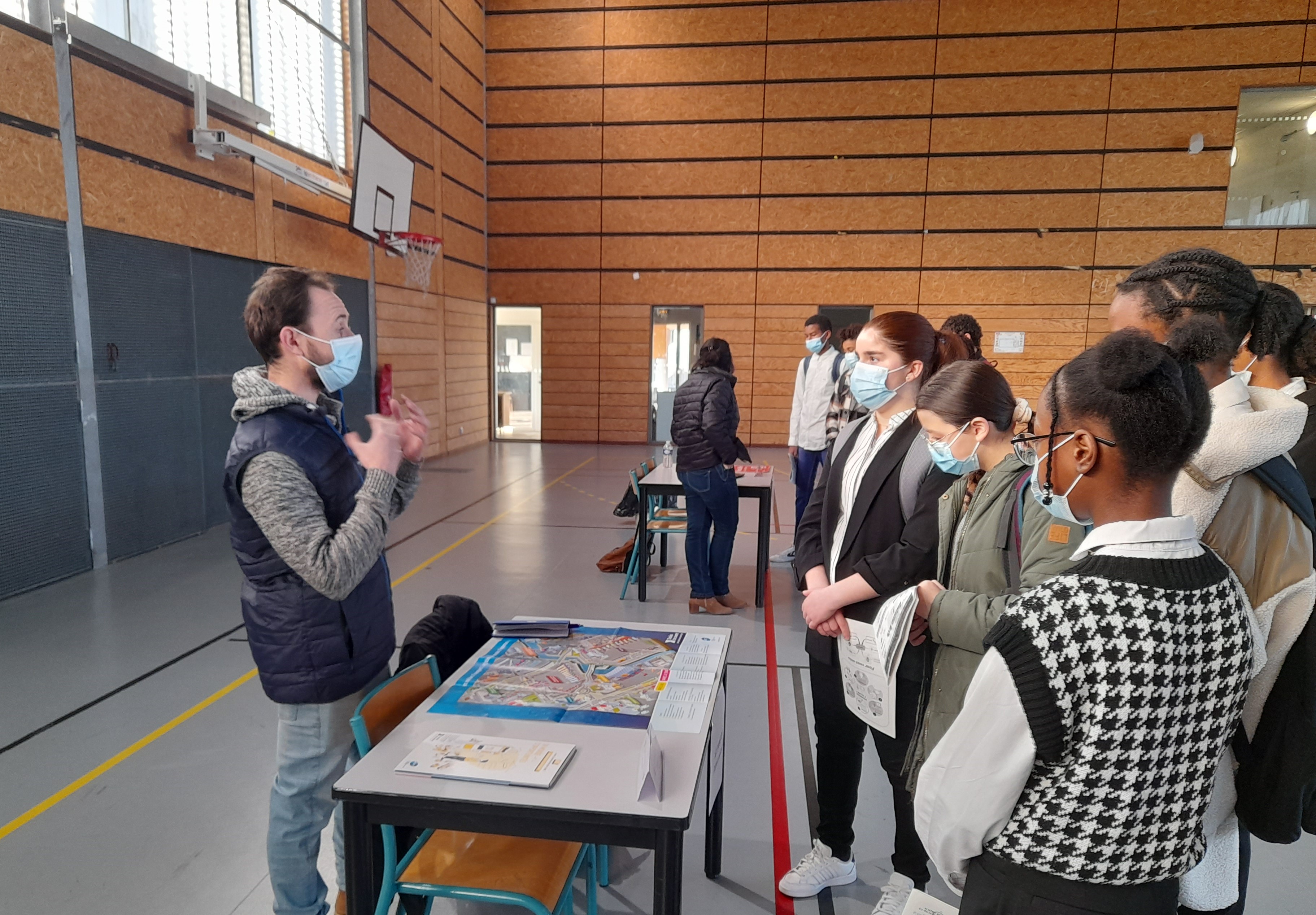 Forum métiers au collège Jacques Prévert à Marseille | AFT